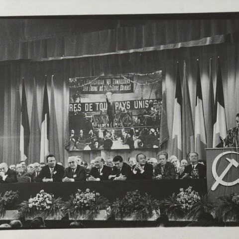 Georges Marchais à la tribune - 1970 - 50eme anniversaire du PCF